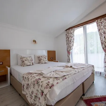 Mandalin Hotel 3*